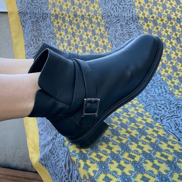 AQUATALIA | Bree Water Resistant Bootie - Picture 5 of 7